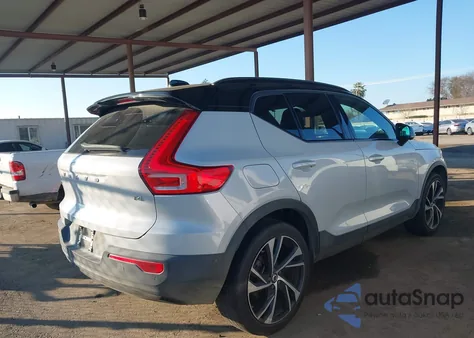 2021 Volvo Xc40 T4 R-Design from USA, damaged, VIN YV4AC2HM4M2429521